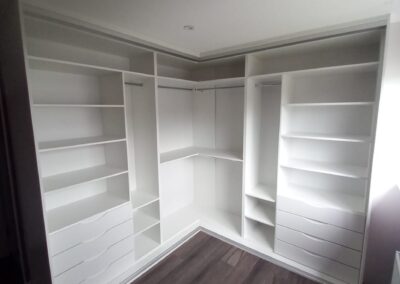 corner wardrobes